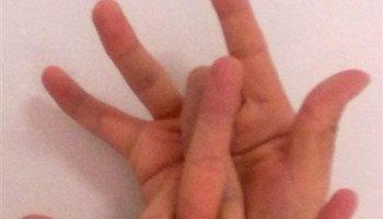 茅山道术与佛教密宗不同,除手印外多以符箓,阵法,步法为主.