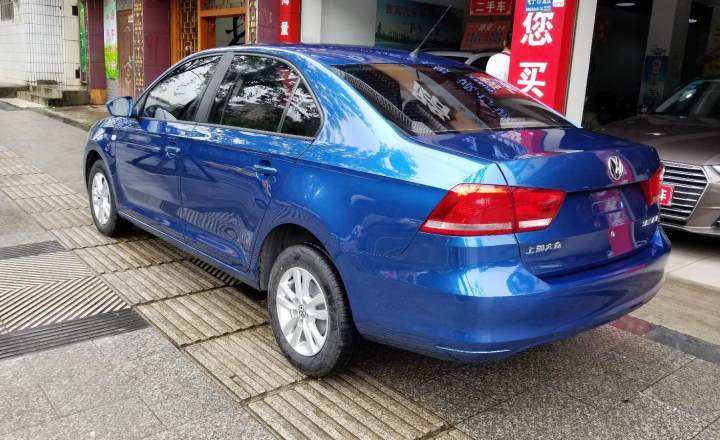 18万 蓝色 1.4l 手动风尚版_桑塔纳二手车 - 小猪二手车