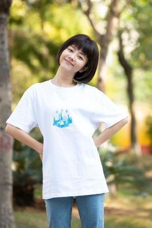 30岁李尖尖超童颜!谭松韵《以家人》嫩扮高中生零违和