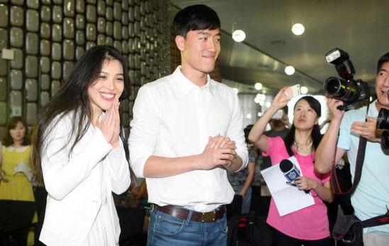 据报道,刘翔和葛天结婚不到20天之际,他曾从上海回到北京进行训练,但