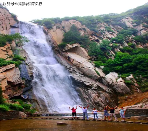 灵宝娘娘山景区2021再次向大家发出邀请体验不一样的连翘花海观赏节