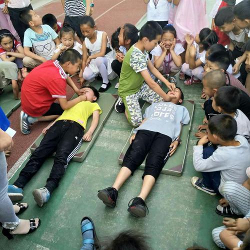 写美篇 一,演练目的 1,通过本次活动,使学生了解防溺水的有关知识