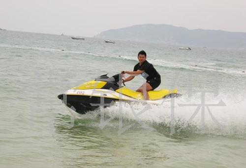 机动碰碰船,雅马哈摩托艇,水上摩托艇,游艇码头