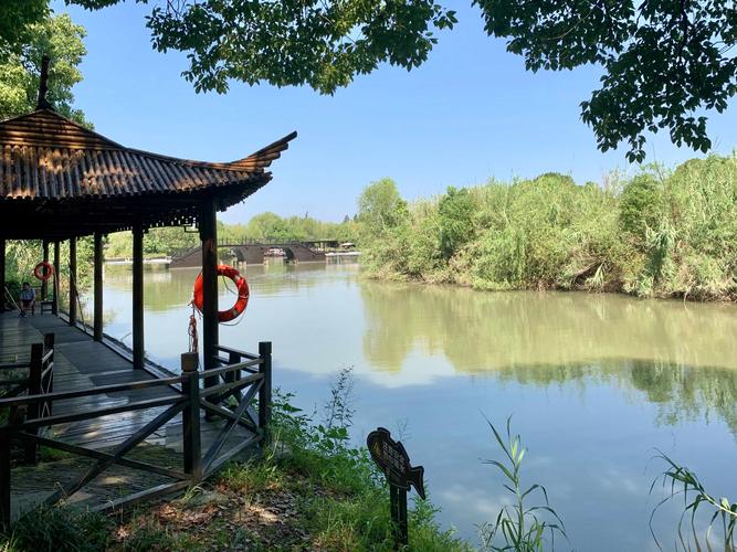 沙家浜芦苇荡风景区位于明媚秀丽的江苏省常熟市阳澄湖畔,国家5a级