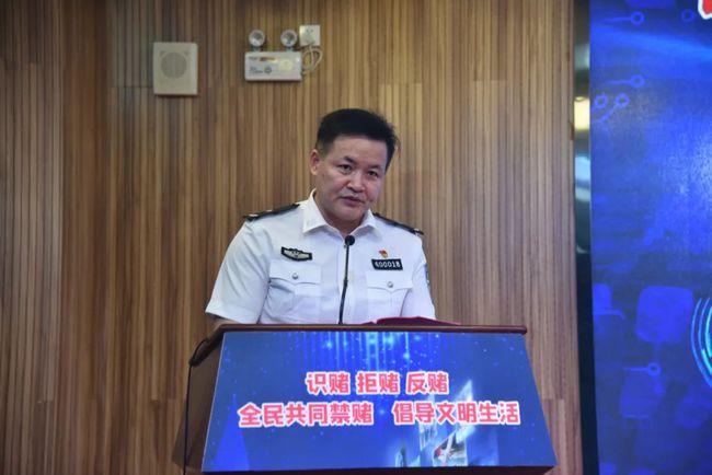 泉州市公安局党委委员,政治部主任刘南辉讲话