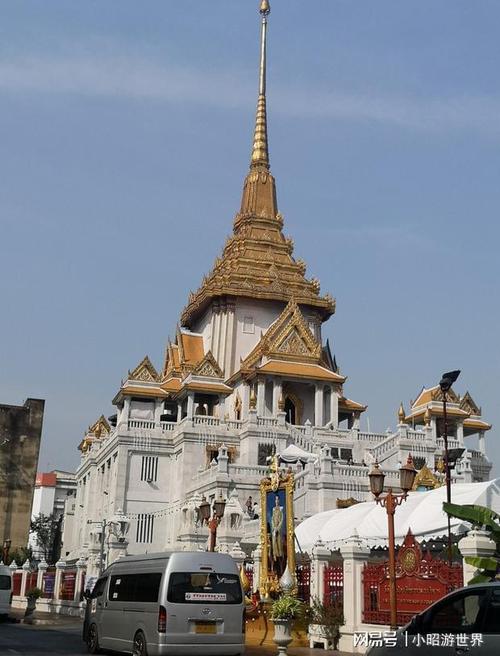 泰国三大国宝之一金佛寺据说是由三位华人建造的寺庙