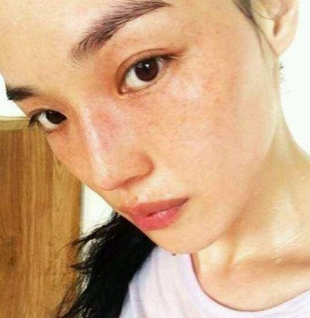 娱乐圈素颜最丑十大女星排行榜,佟丽娅卸了妆仿佛变个人
