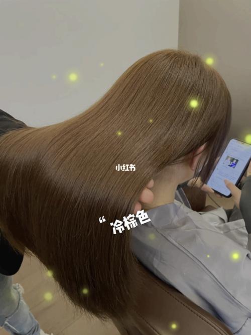 2020年最流行的颜色冷棕色 染发冷棕色_染发_时尚流行