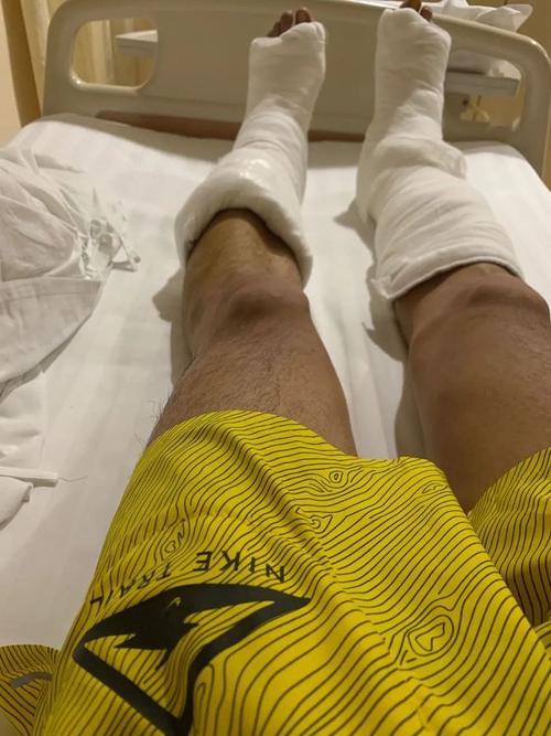 手术后打石膏卧床休养