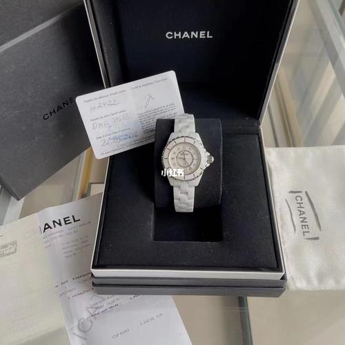 香奈儿白陶瓷内钻j12系列石英表_石英表_香奈儿怎么样