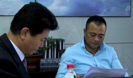 张家豪与李宝敏在酒吧发生冲突,俩人较量身手,赵本山出面才解决