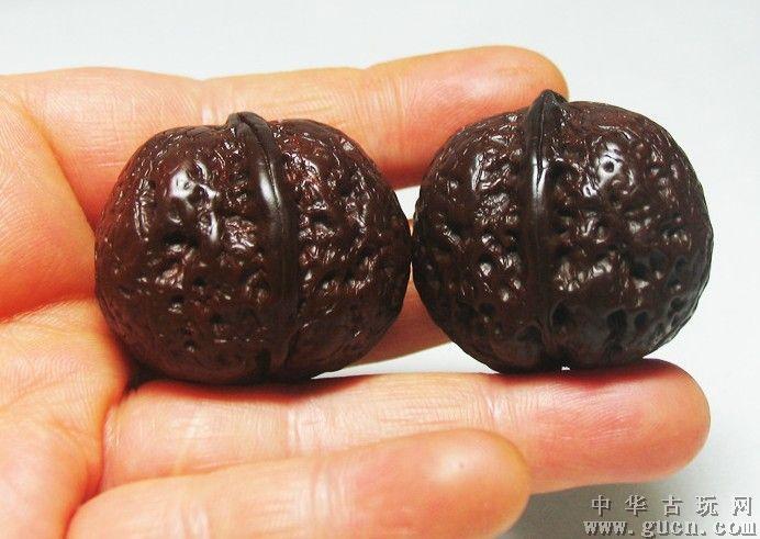 文玩核桃已包浆乌铁蛤蟆头铁核桃
