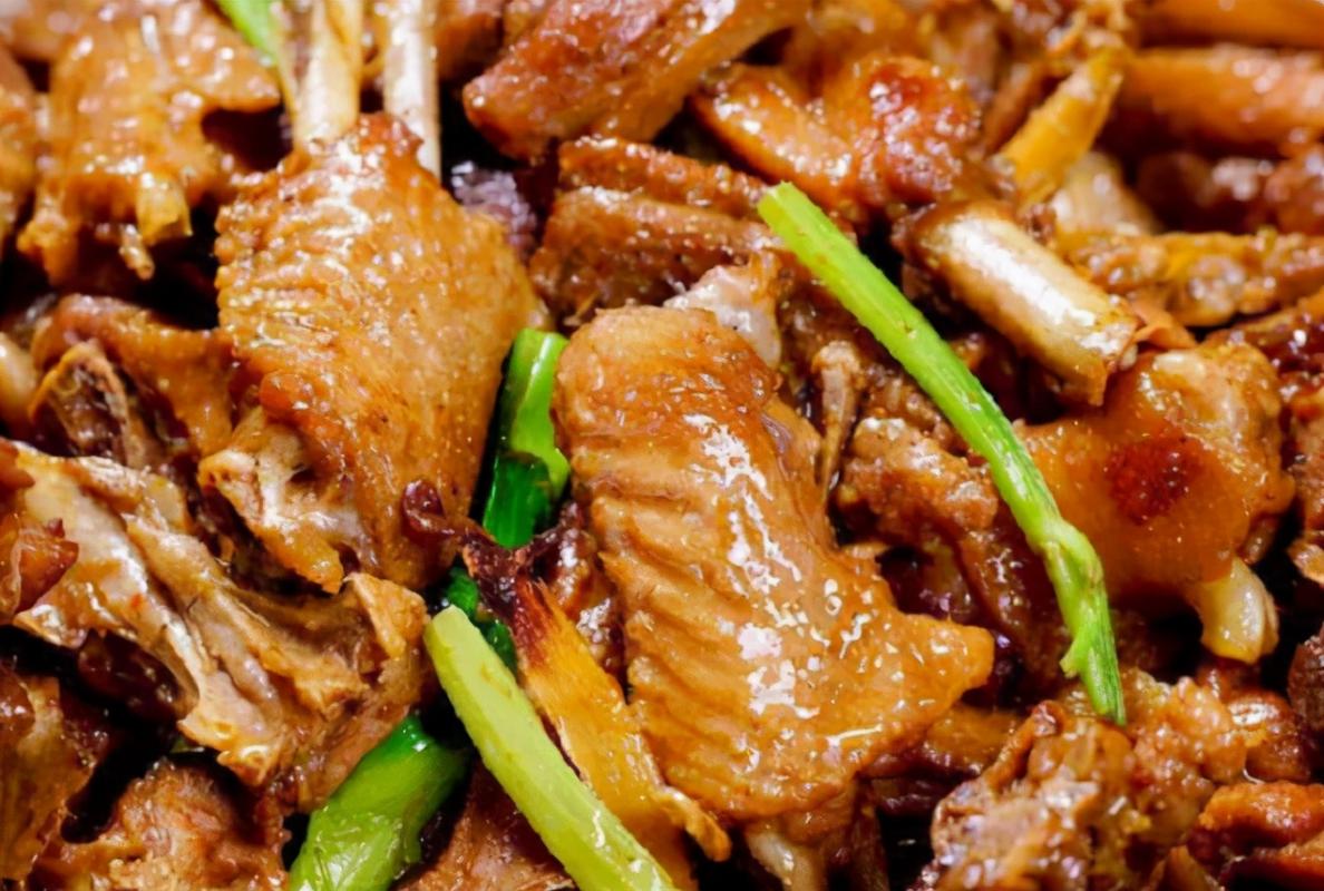 原创大鹅炖不烂,腥味还重?学学东北人的做法,鹅肉软烂入味还不腥