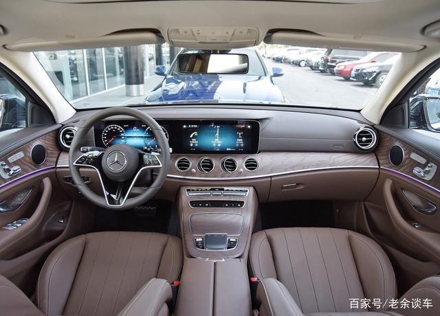 内饰部分:全新奔驰e大部分沿用现款设计.