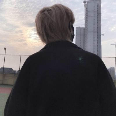 帅哥背影男生图片头像