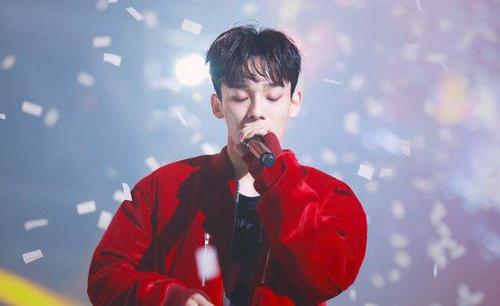 金钟大《樱花恋歌》音源放出,都暻秀上演扎心吻戏,心疼钟大!