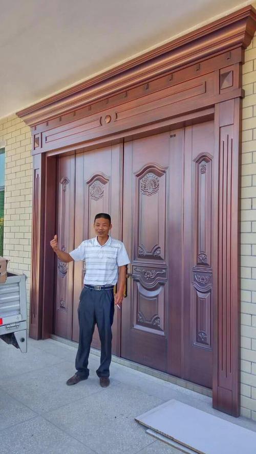 旺盛达别墅大门安装效果