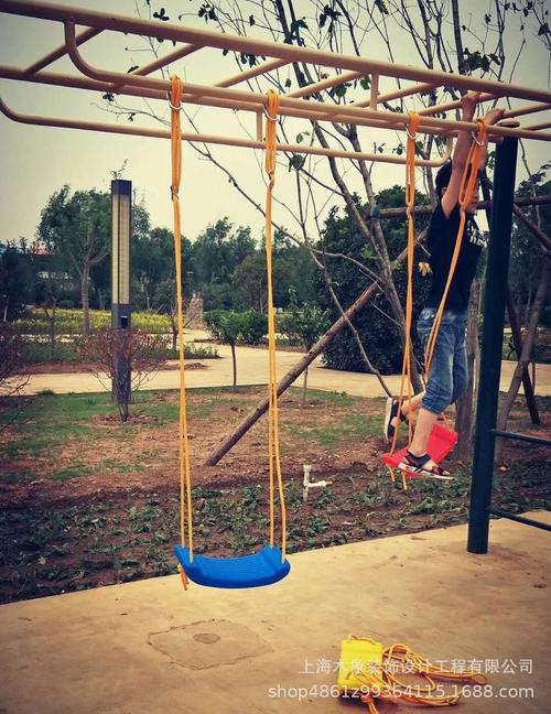 户外小区儿童软板秋千圆盘蝶形吊绳秋千月亮发光家用