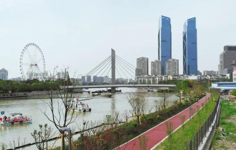 湖州龙溪港南岸步行道全线贯通,可漫步至星海名城,项王公园等