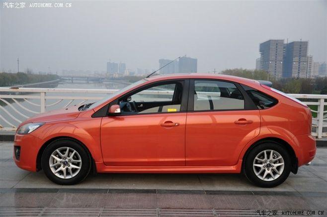 2011款福克斯两厢