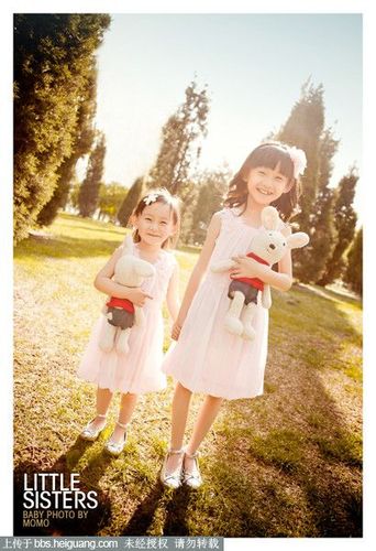 (太原momo专业儿童摄影出品)很有爱的小姐妹!