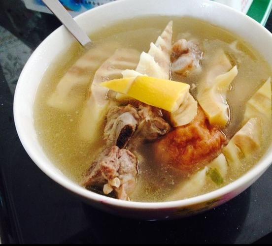 竹笋香菇鸡汤