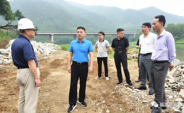 华安:快来,跟着简洪坤一起去巡河