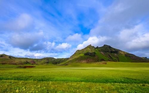 电脑壁纸 风景 欣赏优美的大自然碧绿草原风光