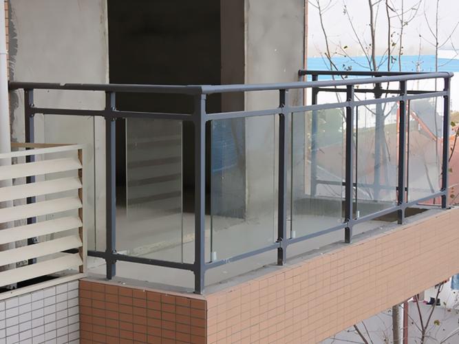 阳台栏杆图片 以上就是金用护栏小编给大家介绍的栏杆图片大全,希望对