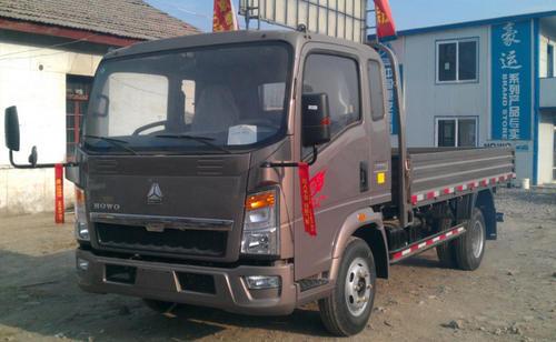 重汽豪沃保险丝盒位置 豪沃轻卡保险在哪