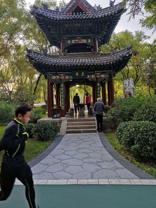 其它 太原市迎泽公园 写美篇         此外,公园内还新建了观澜阁