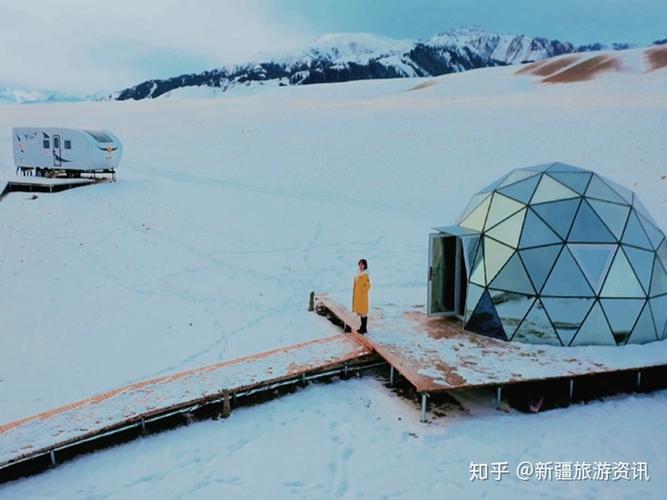 这样酷炫的星空房,就在赛里木湖点将台!