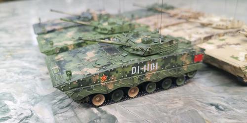 国产04a步战车批量列装1/72 底盘合金,大量pe件体现极致细节