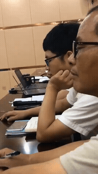 网友一直在说李成儒有钱但是没想到这么豪