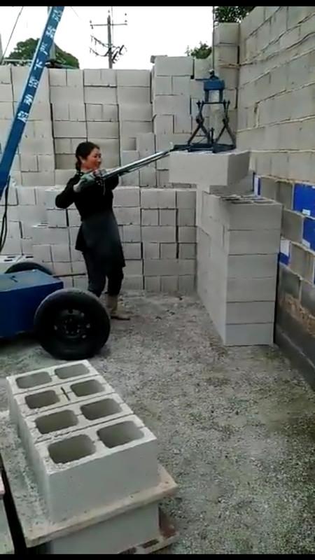 空心砖码砖机20型