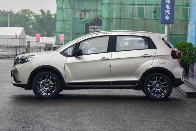 吉利远景x3时尚外观搭载15lcvt适合年轻人代步