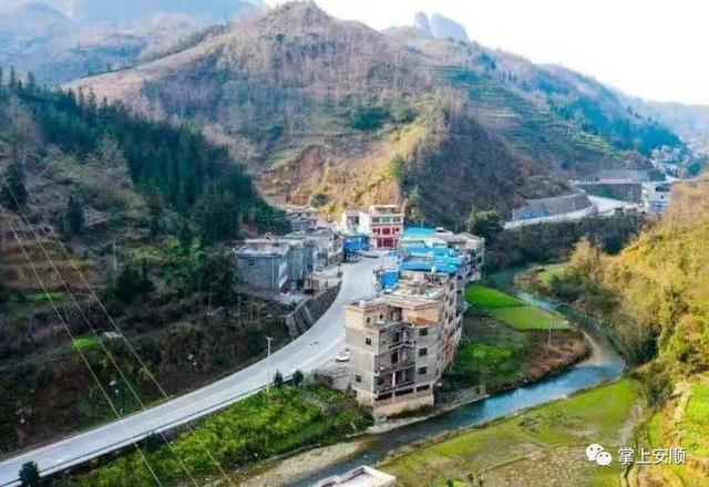 喜看山村变了样记全国文明村镇紫云自治县猴场镇小湾村