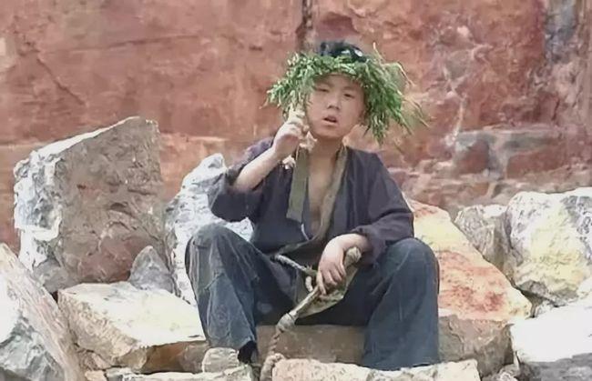 乞丐皇帝成长记莫欺少年穷