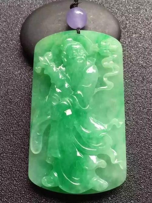 翡翠人物姿势,关于长者老人的题材,你了解多少?