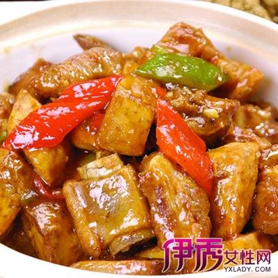 芋头焖排骨的做法