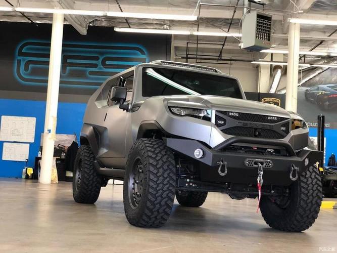 rezvani tank是基于牧马人改装而来,既能越野又科幻的美式越野车