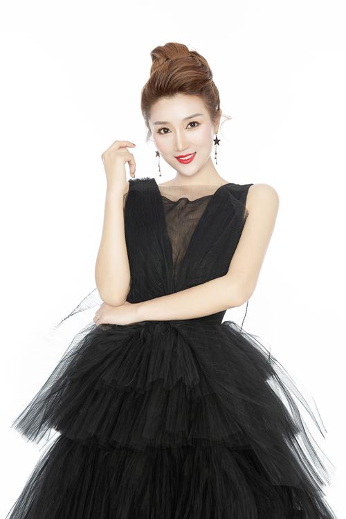 山东广播电视台生活频道主持人 东辰