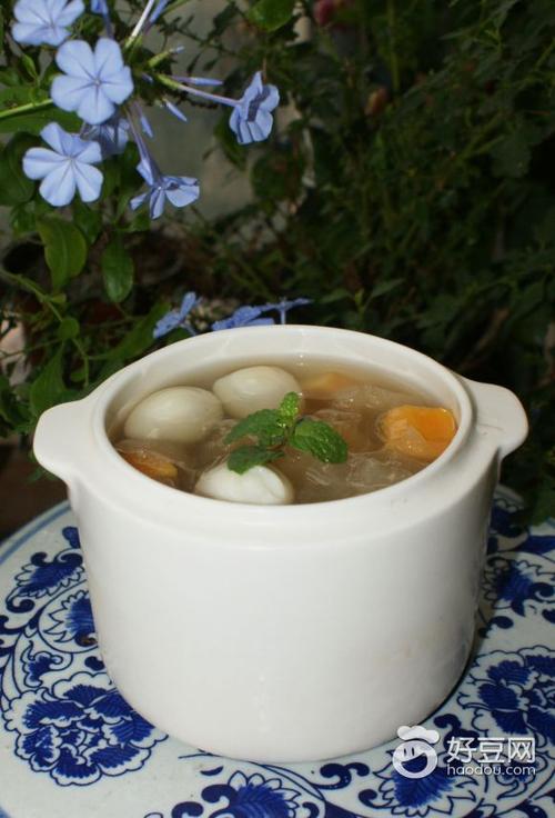 鹌鹑蛋红薯银耳汤