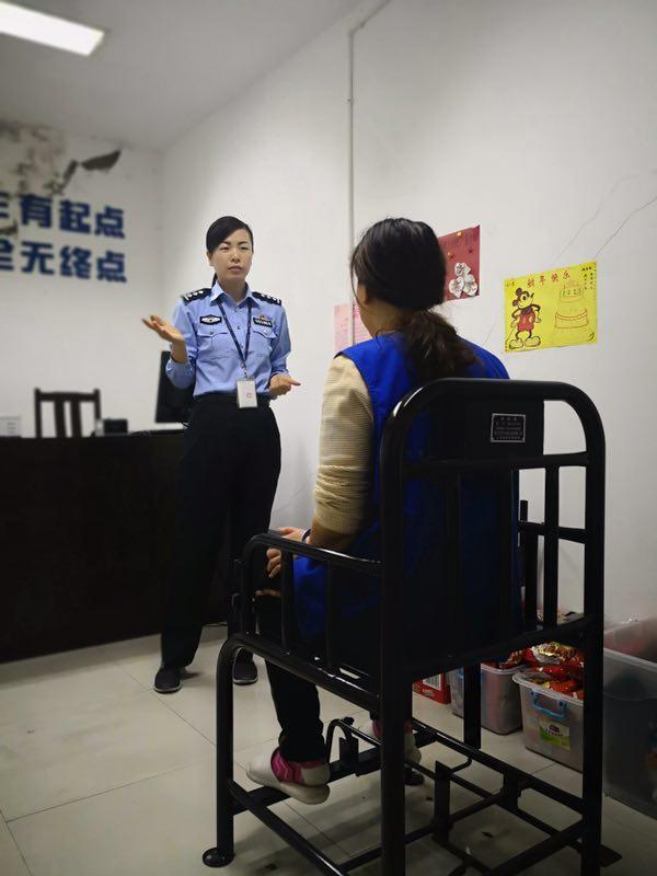 她是高墙内的一轮暖阳,她是女犯心里的"沛沛姐"