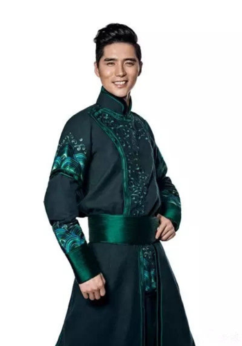 内地男星相关人物直达#阿云嘎工作室成立#热点353693当日关注峰值24