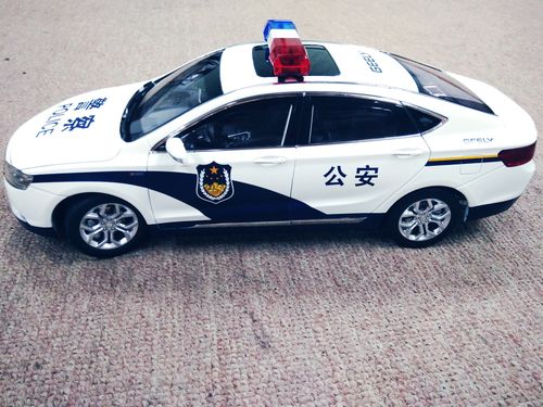 吉利博瑞警车模型