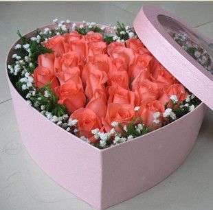 33枝粉玫瑰心形礼盒花束道歉鲜花生日礼盒花爱情鲜花上海花店