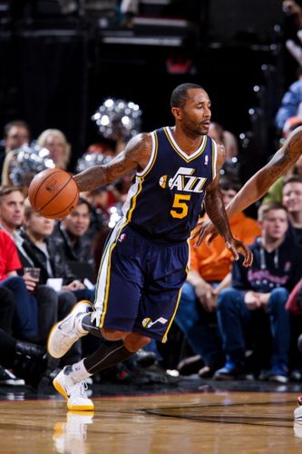  p>莫·威廉姆斯(mo williams),1982年12月19日出生于 a href="#"