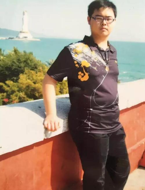 从230斤软胖到160斤撸铁男,杰少的减肥健身路