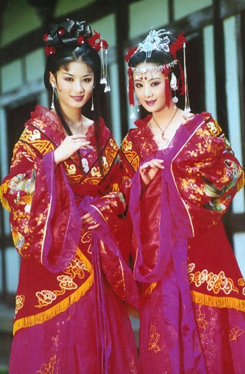 赵丽颖李沁翻拍经典剧《上错花轿嫁对郎》